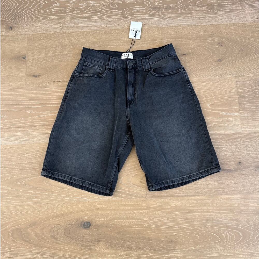 Motel Low Rise Skater Shorts Size M Washed Black